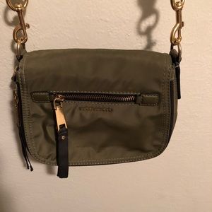 FINAL PRICE DROP‼️Olive Marc Jacobs crossbody.